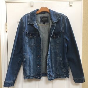 Men’s Denim Jacket with pockets